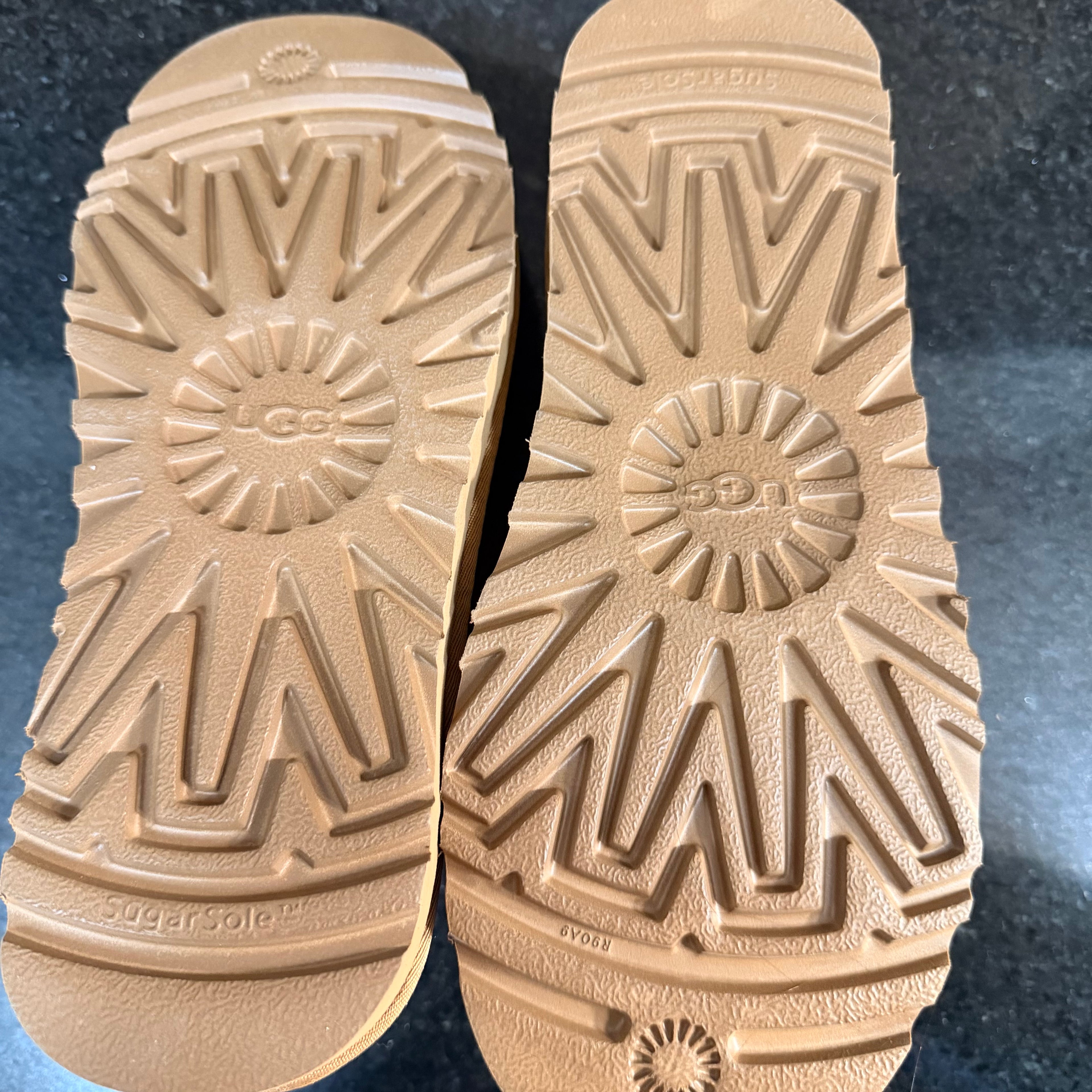 UGG Tasman Camell