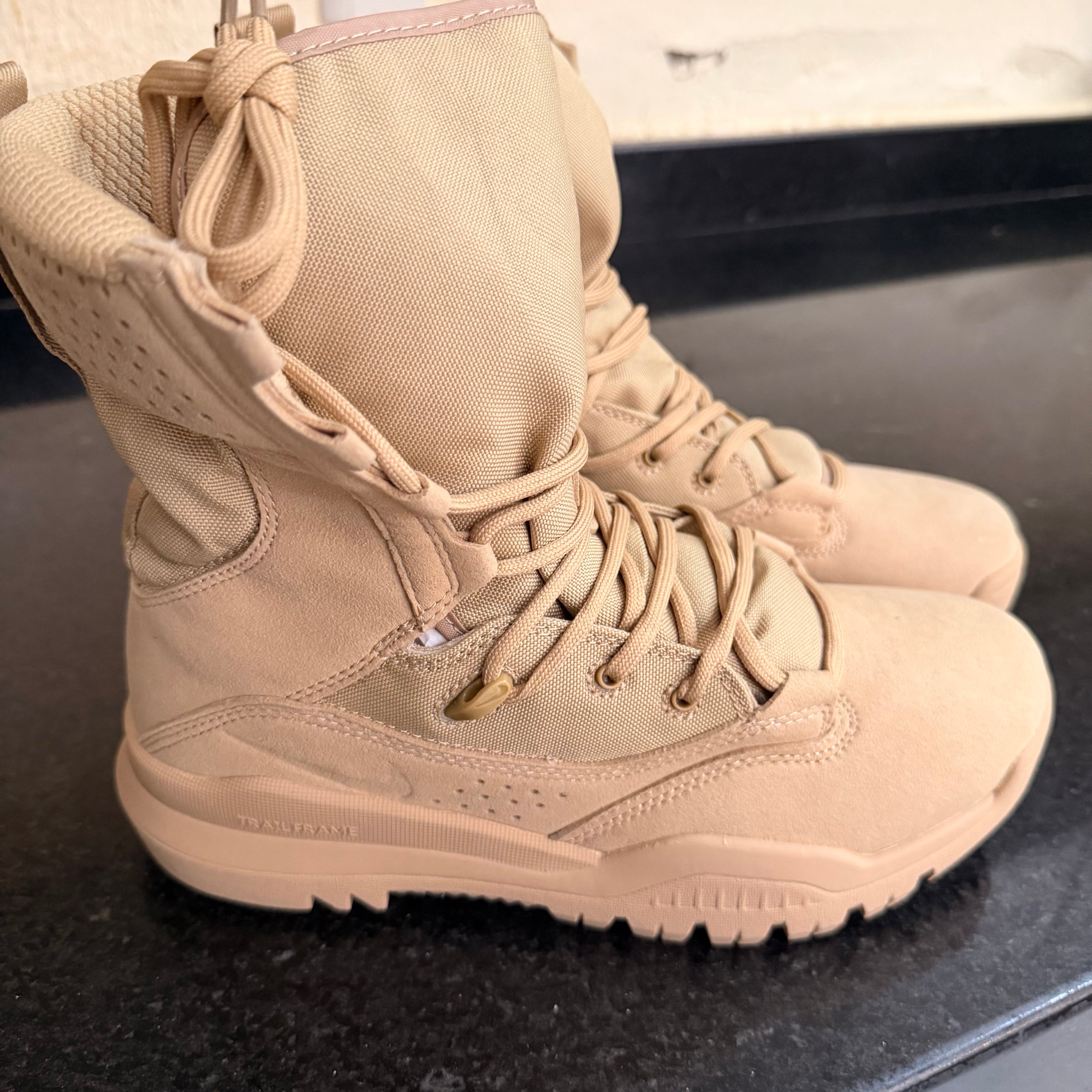 AF1 High Beige