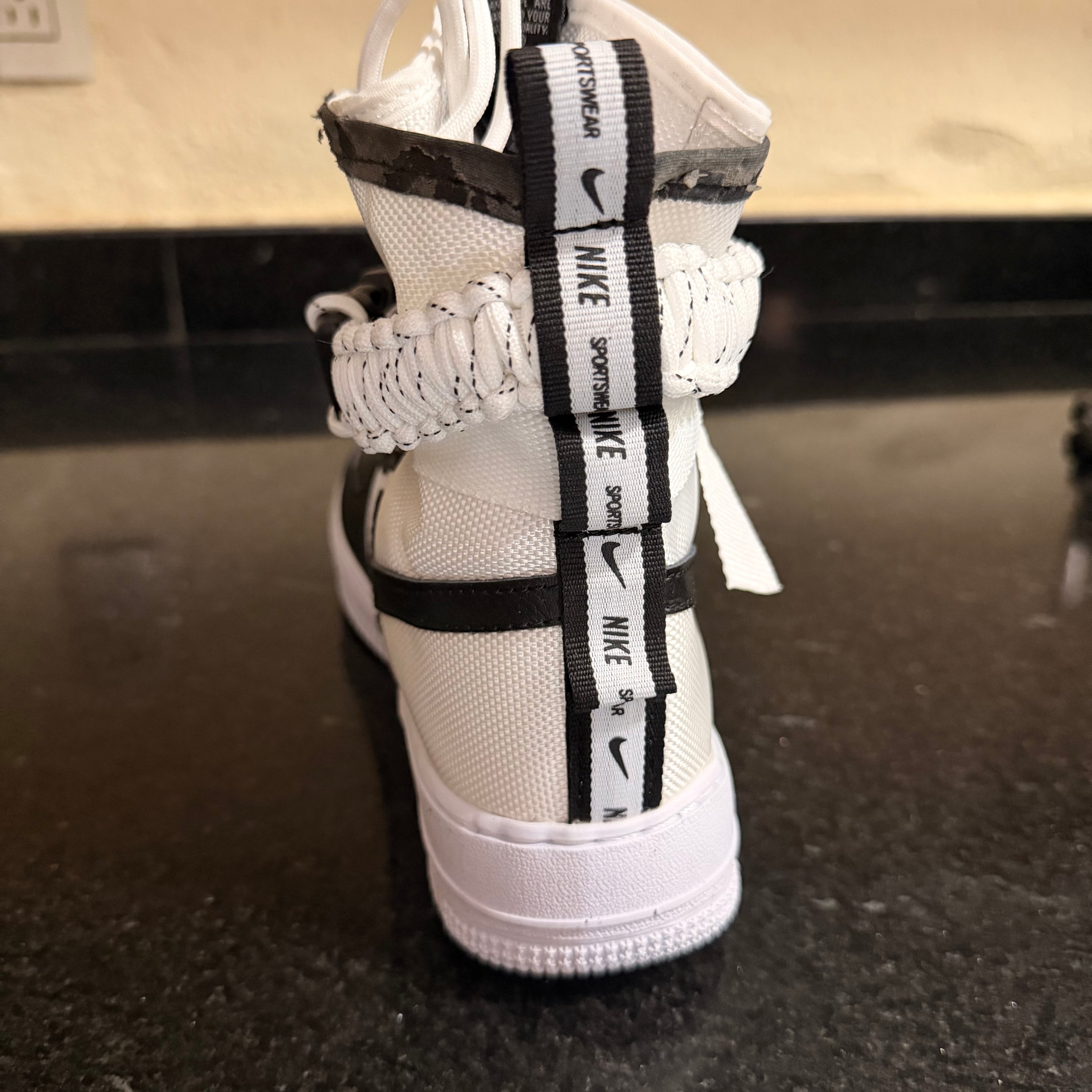 AF1 High Sf White & Black