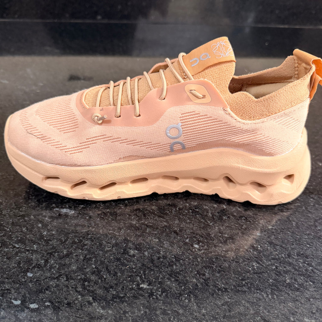 OnCloud Tilt Brown