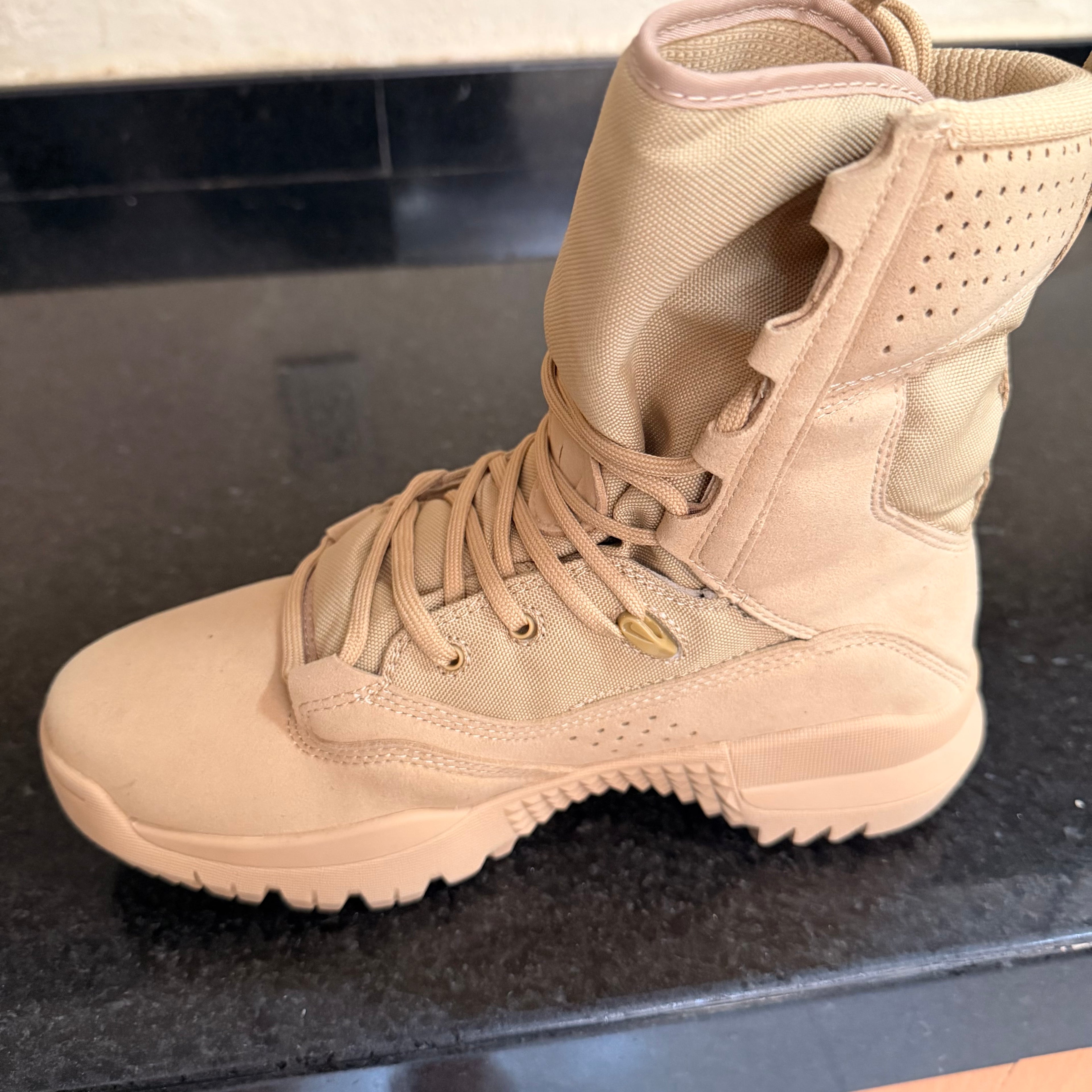AF1 High Beige