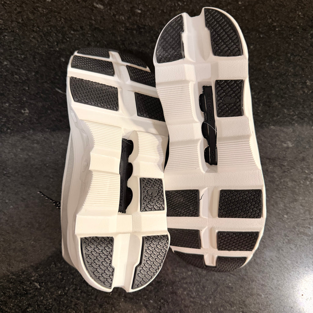 OnCloud Monster White - Black