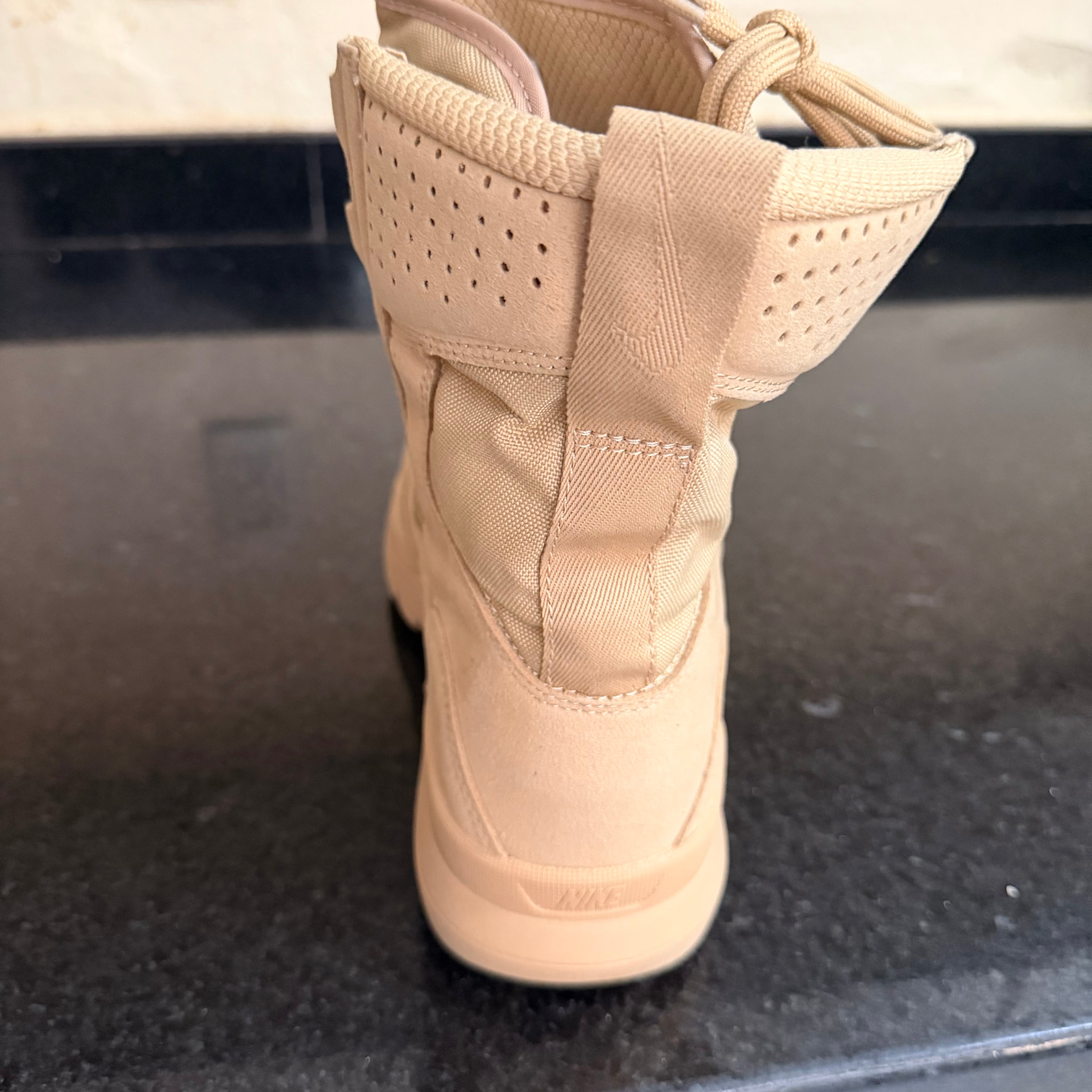 AF1 High Beige