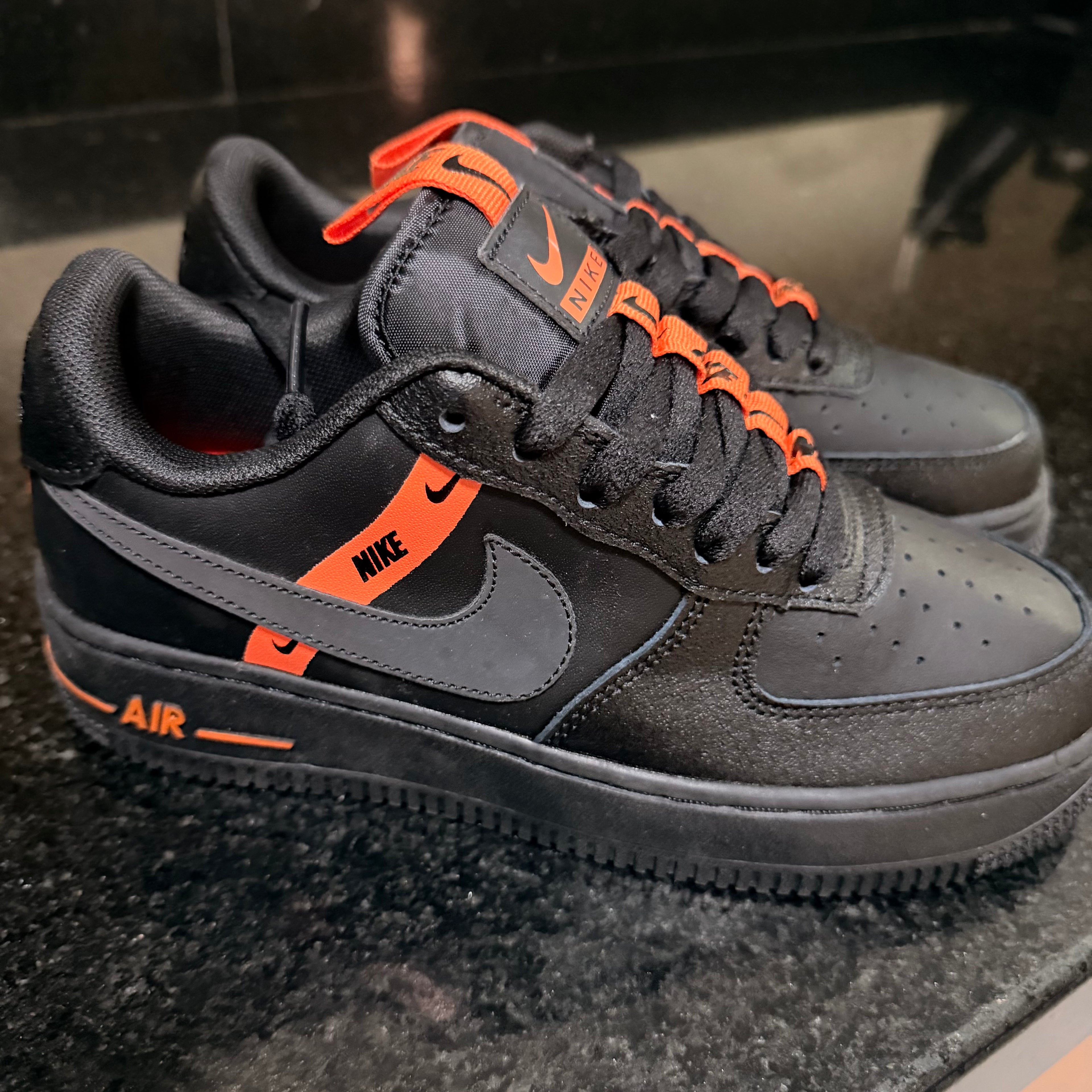 AF1 Low Black & Orange