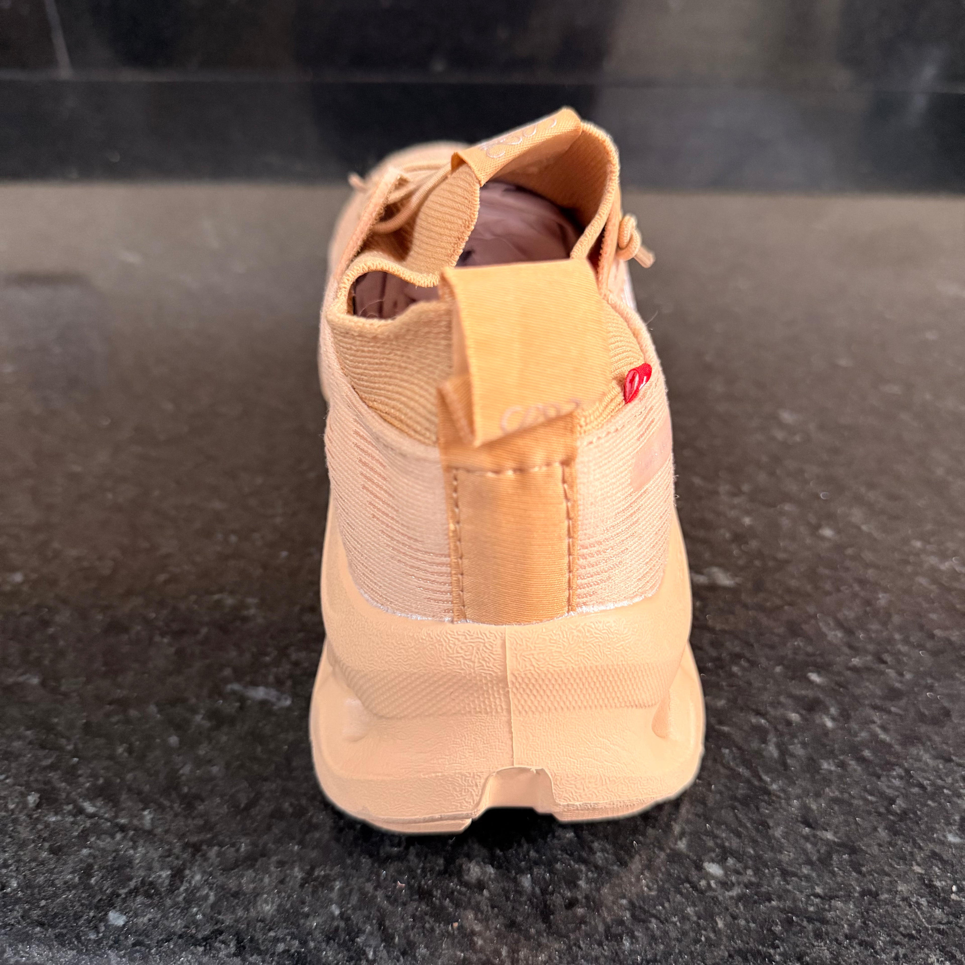 OnCloud Tilt Brown