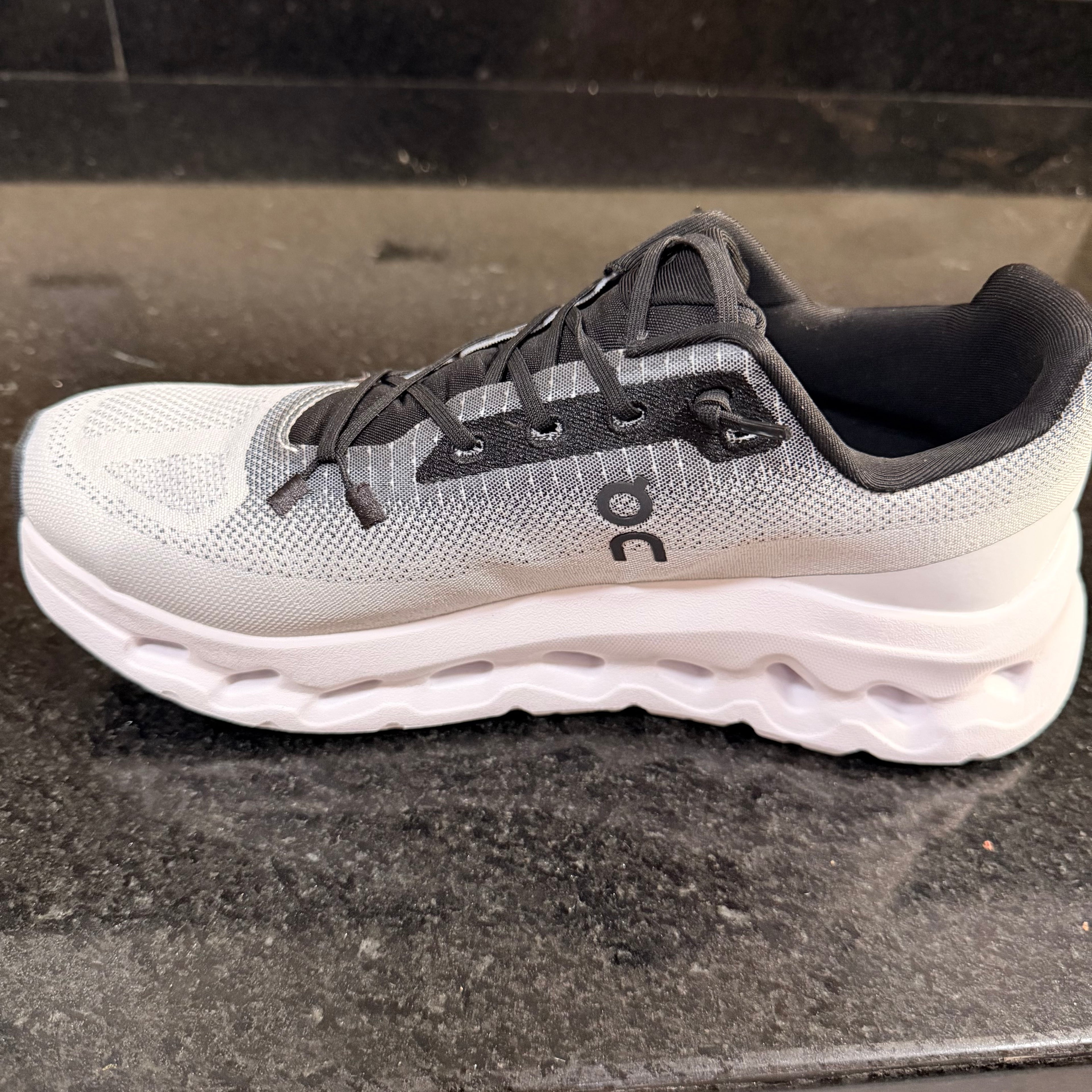OnCloud Tilt Ivory
