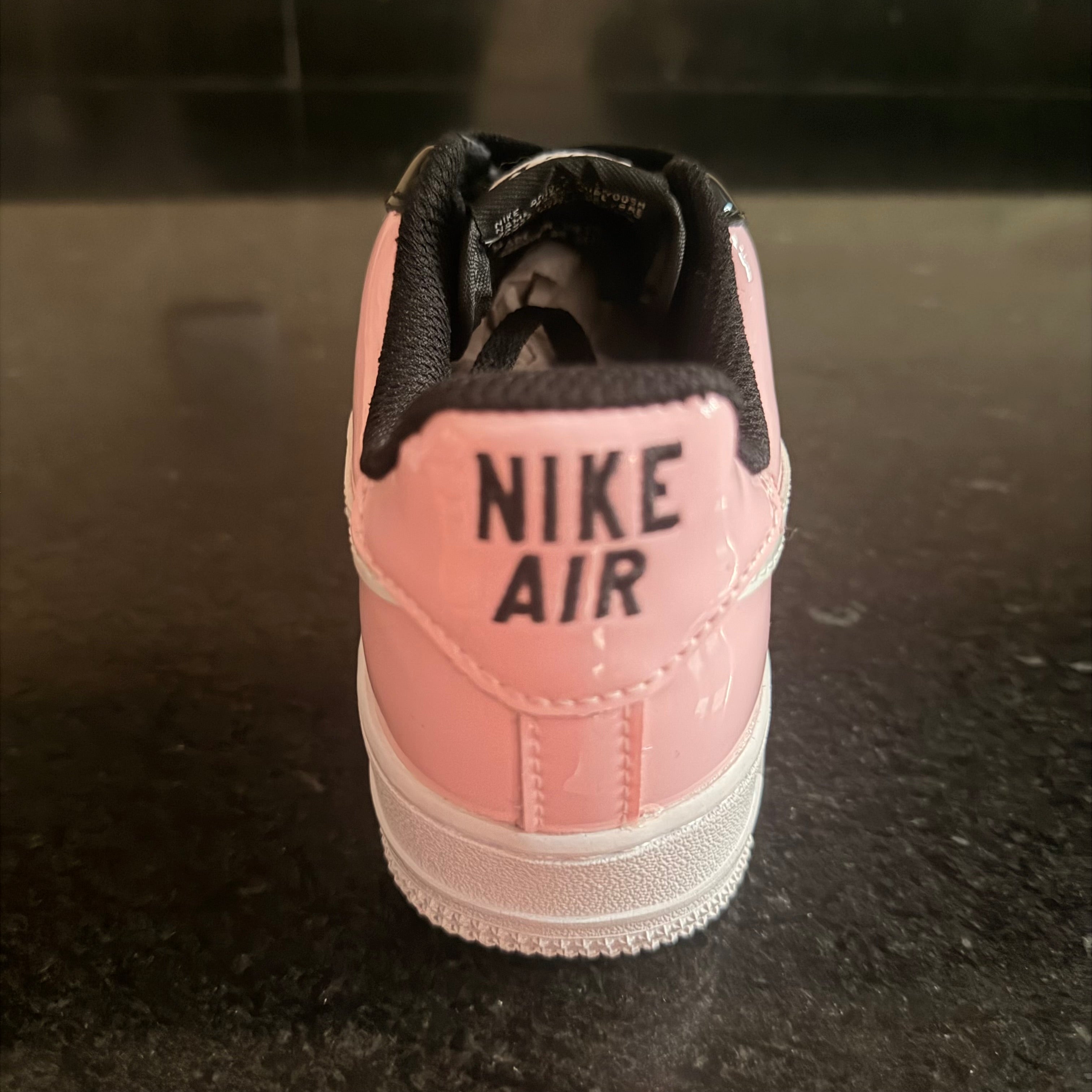 AF1 Charol Pink