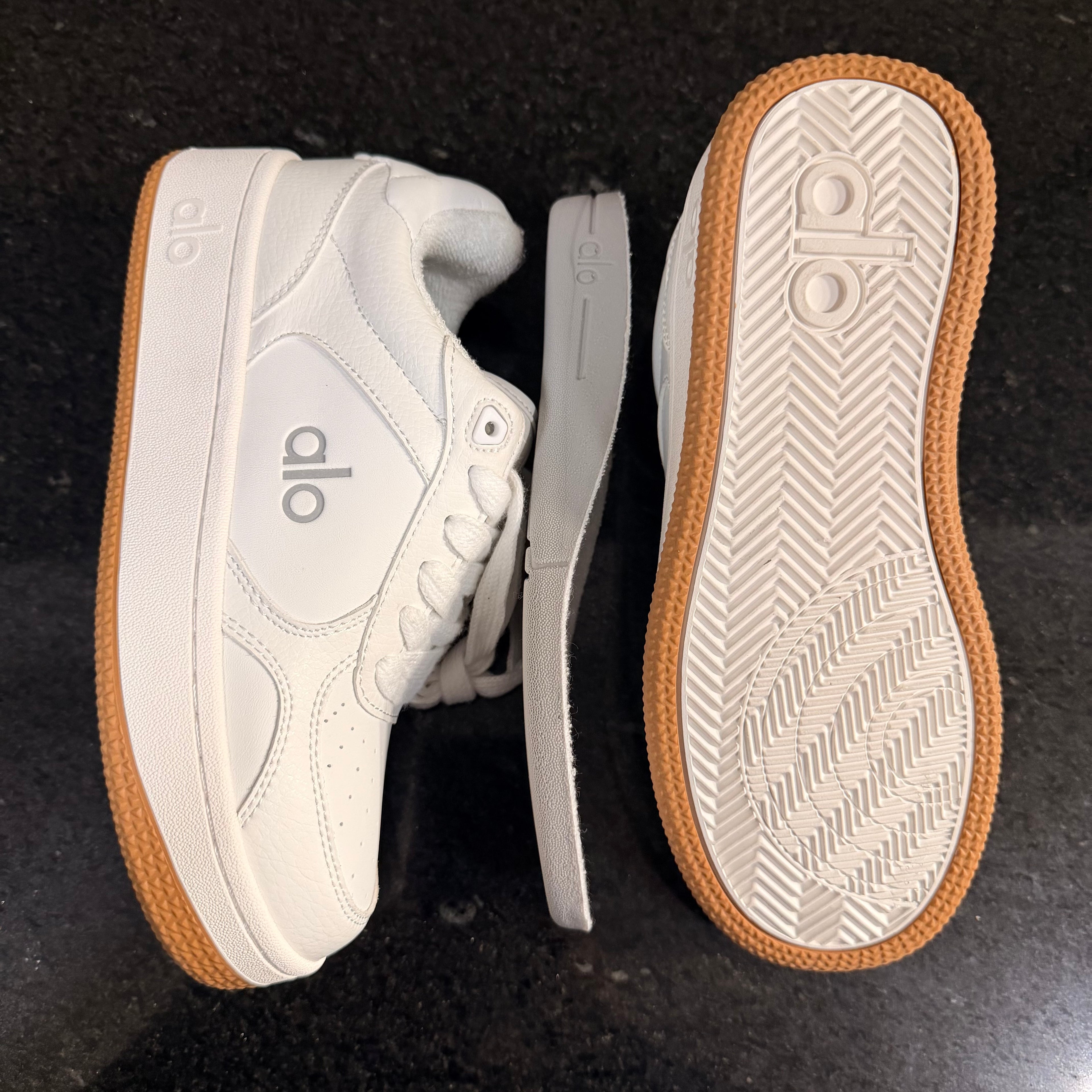 ALO Recovery All White