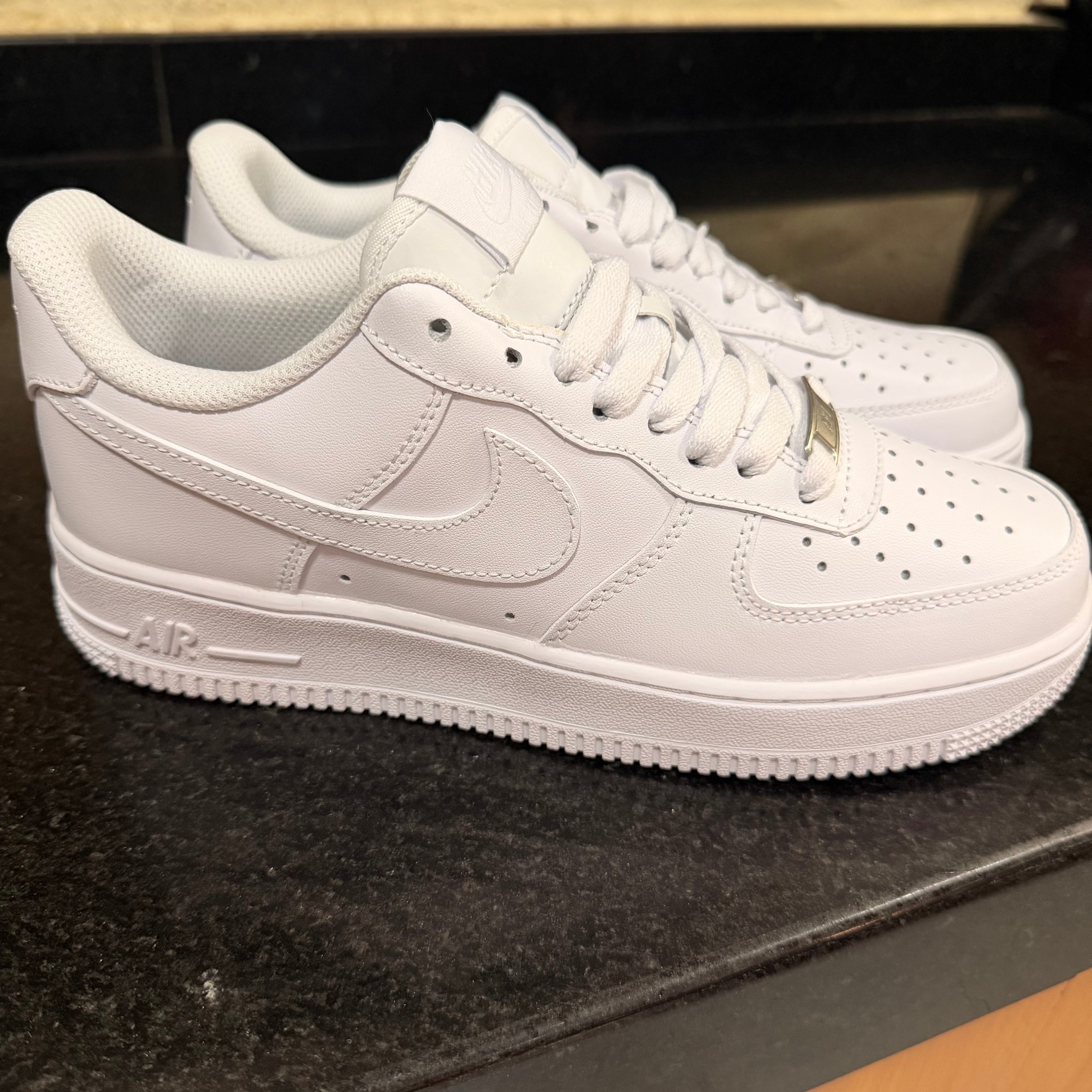 AF1 Low White