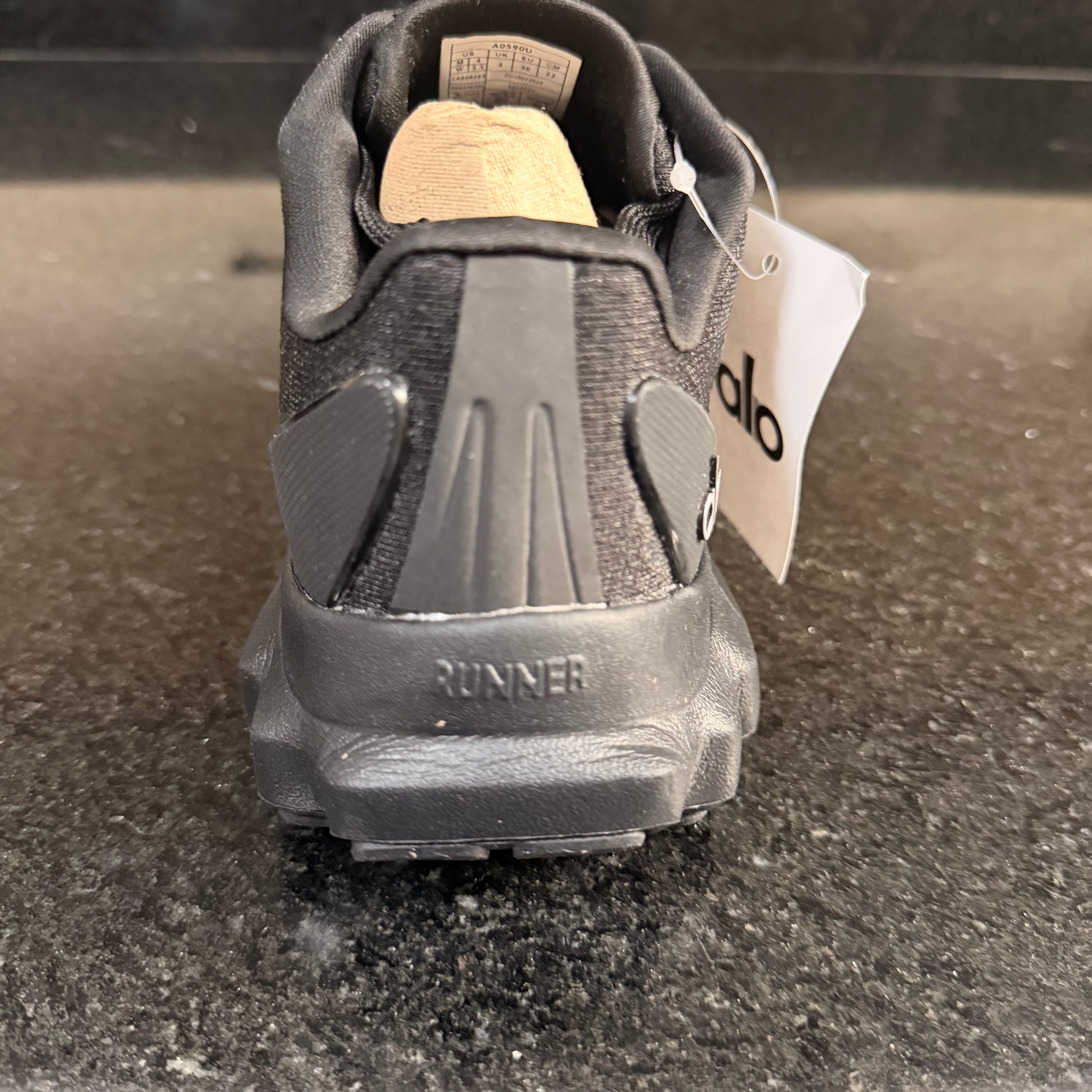 ALO Runner Black