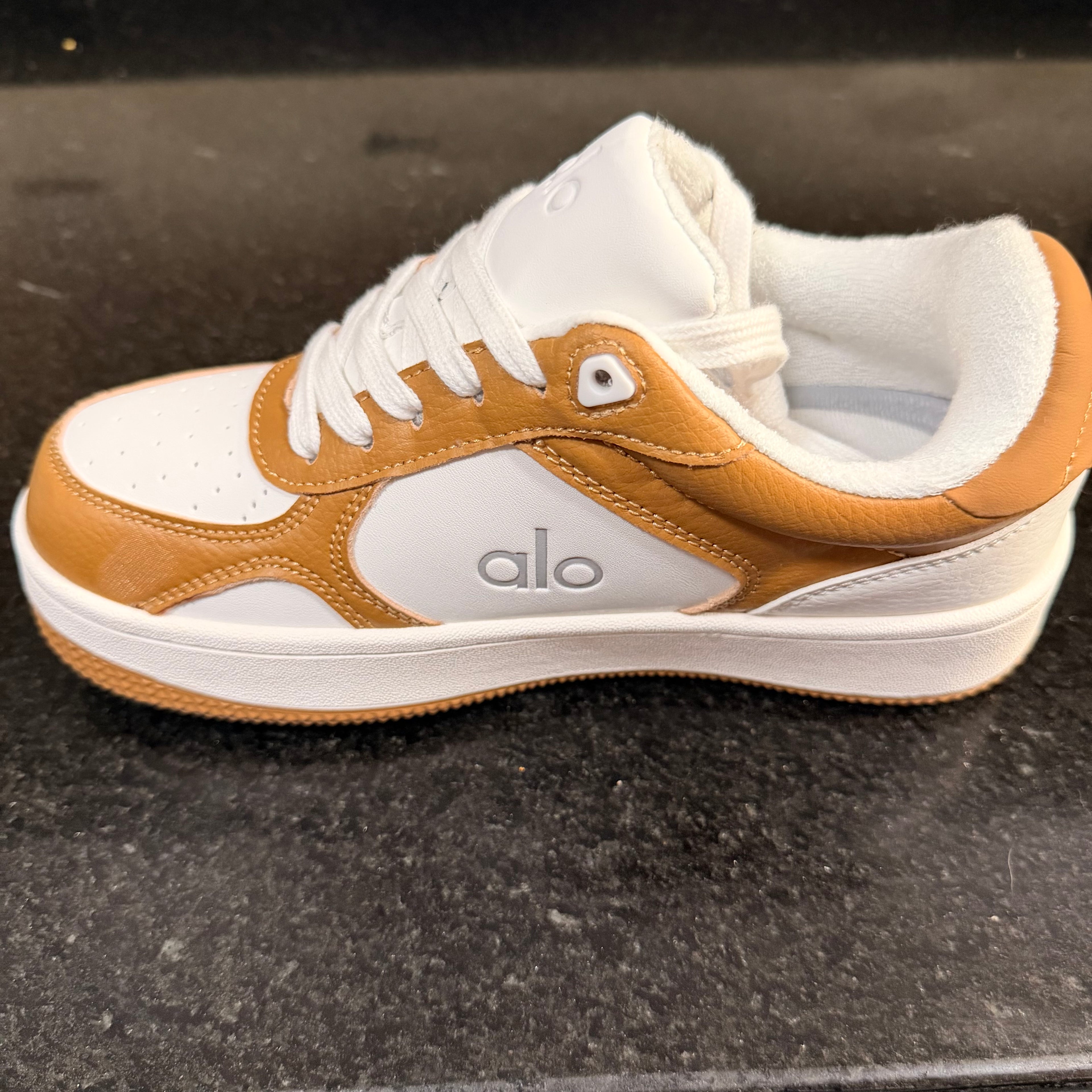 ALO Recovery Brown