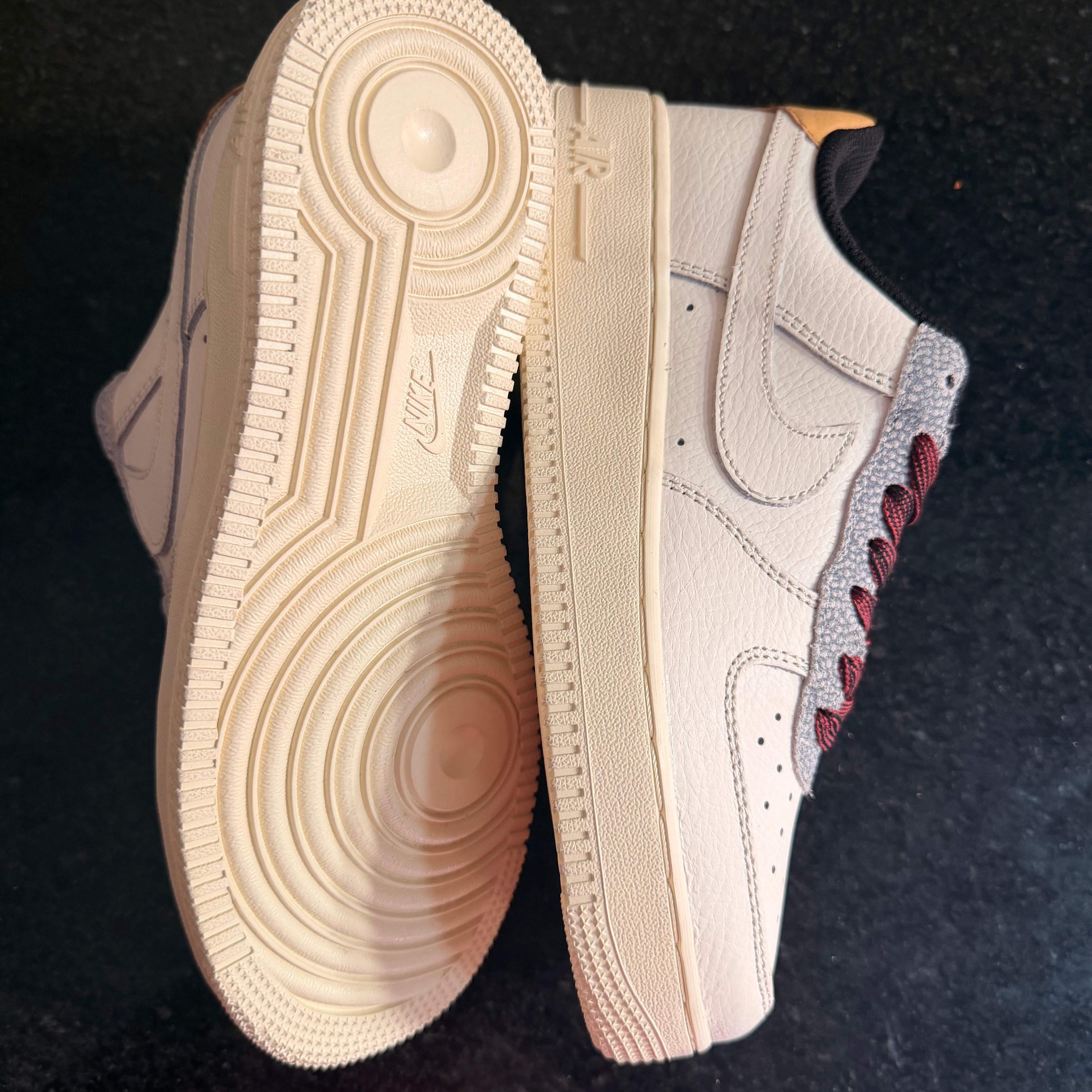 AF1 Fossil Beige