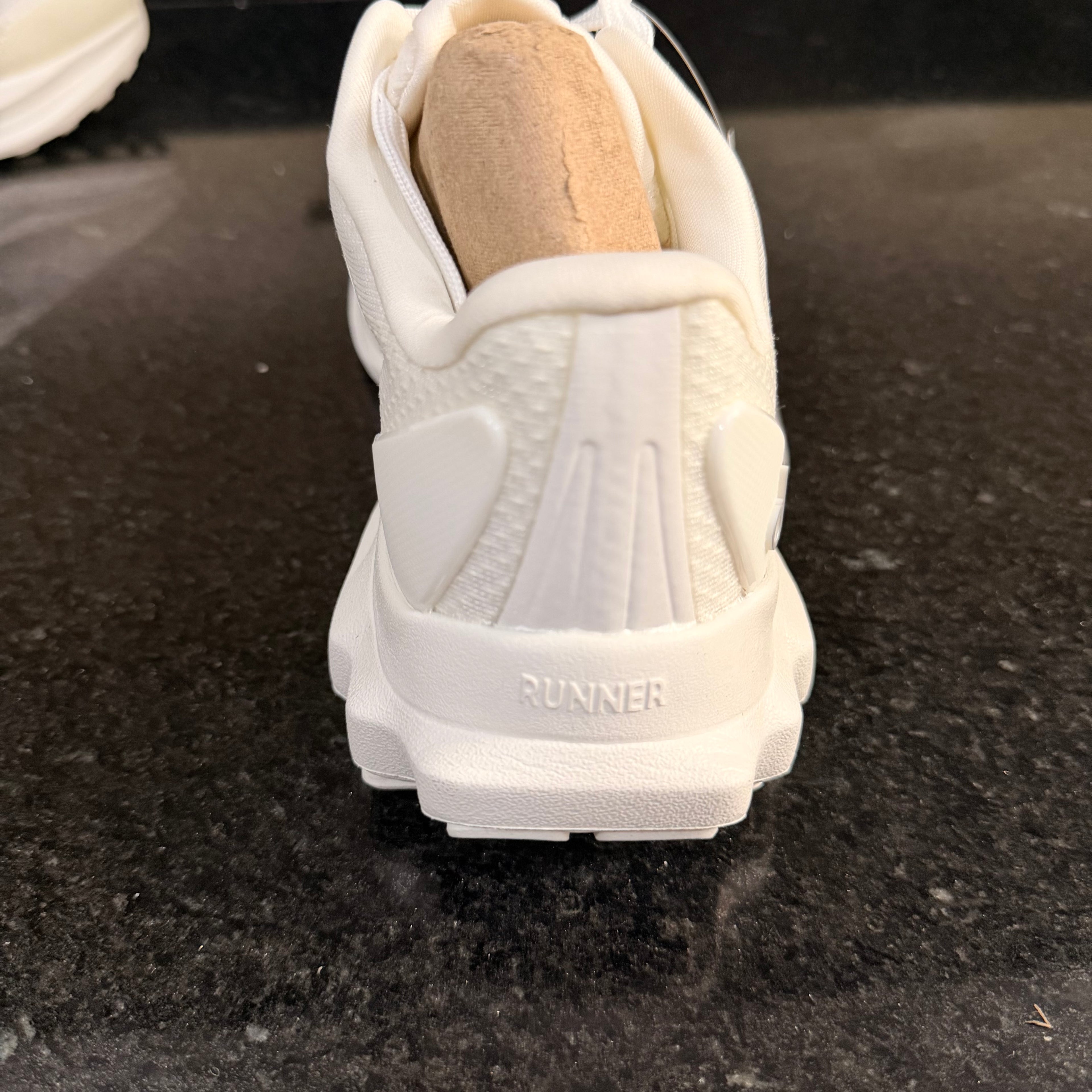 ALO Runner Blanco