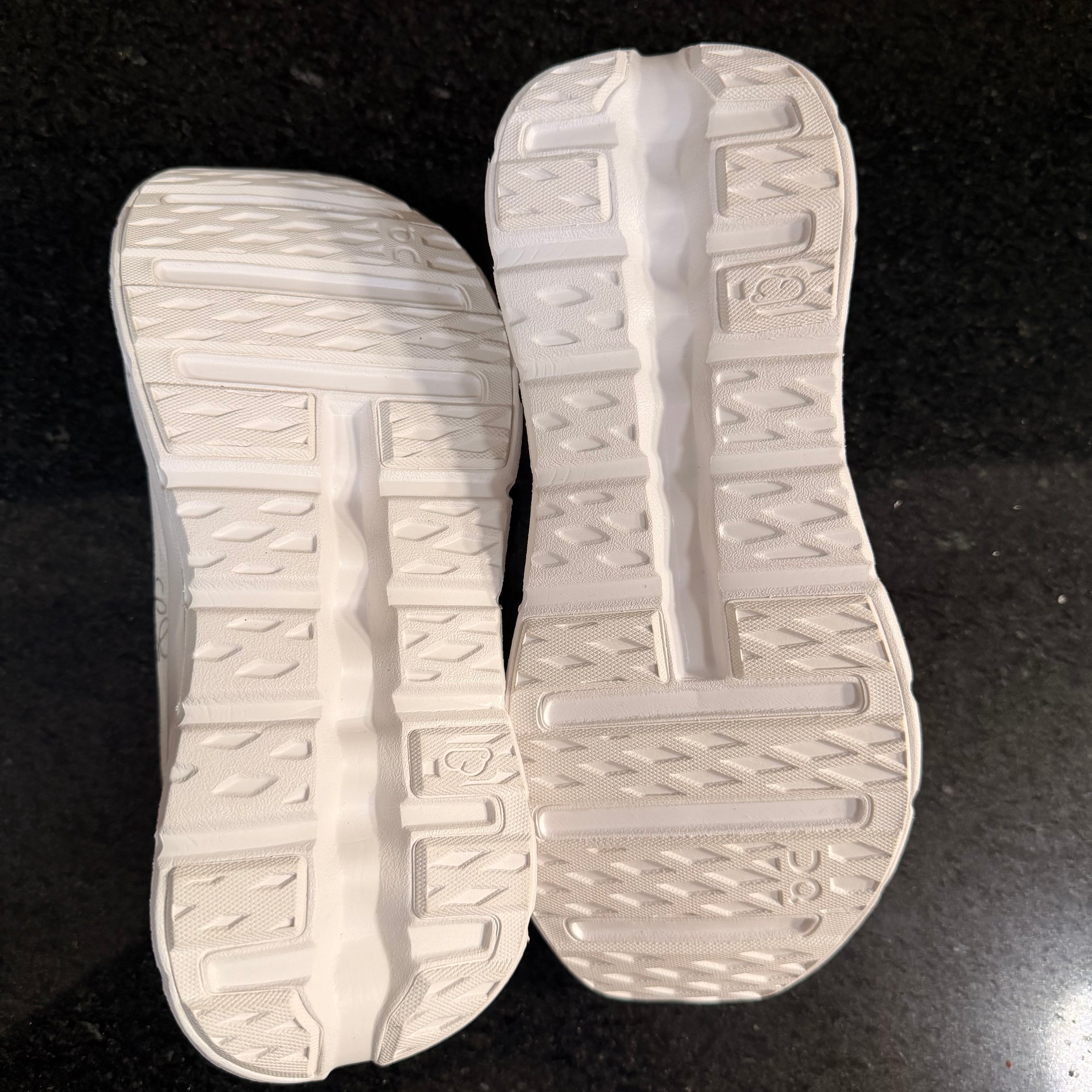 OnCloud Tilt White