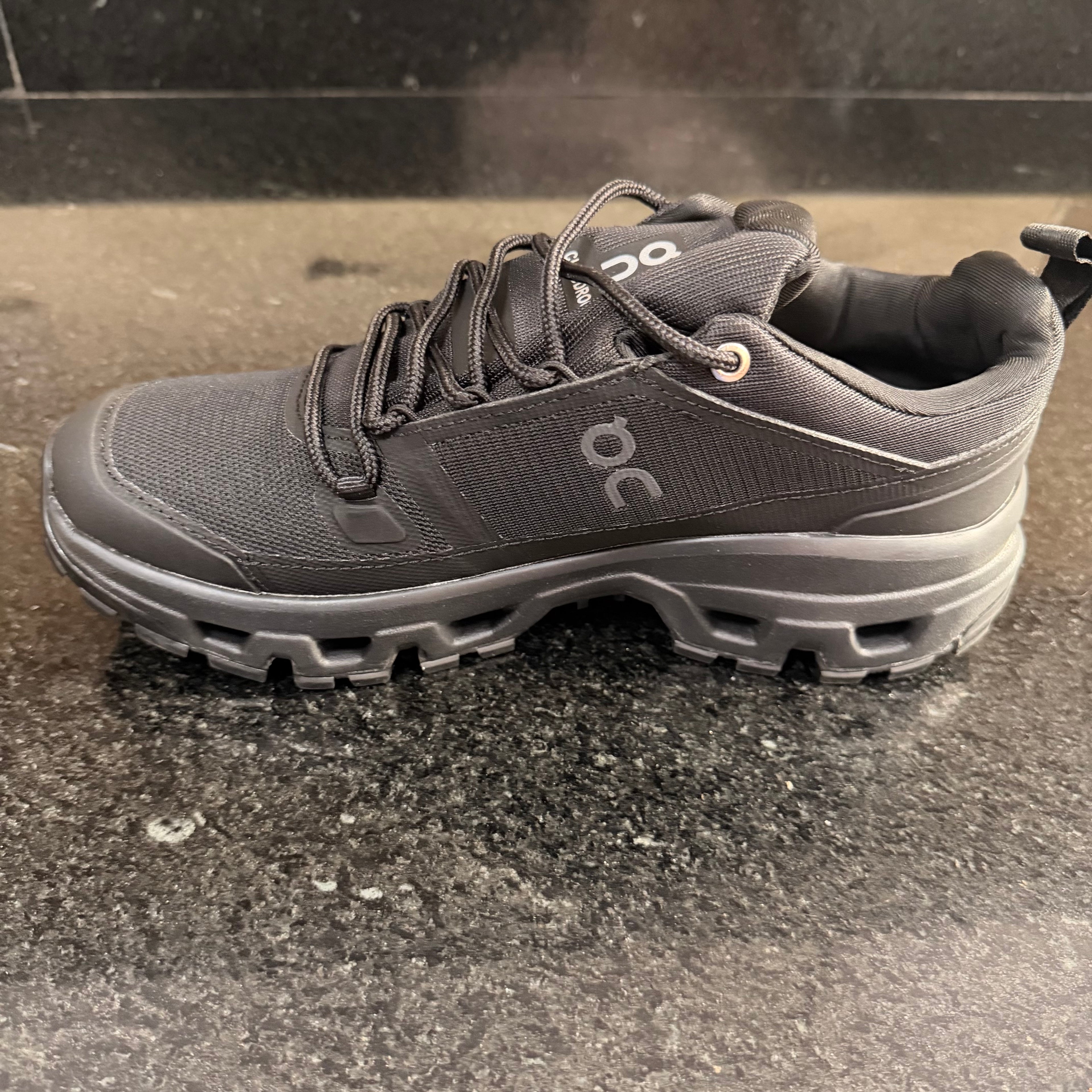 OnCloud Monster Rock Black Low